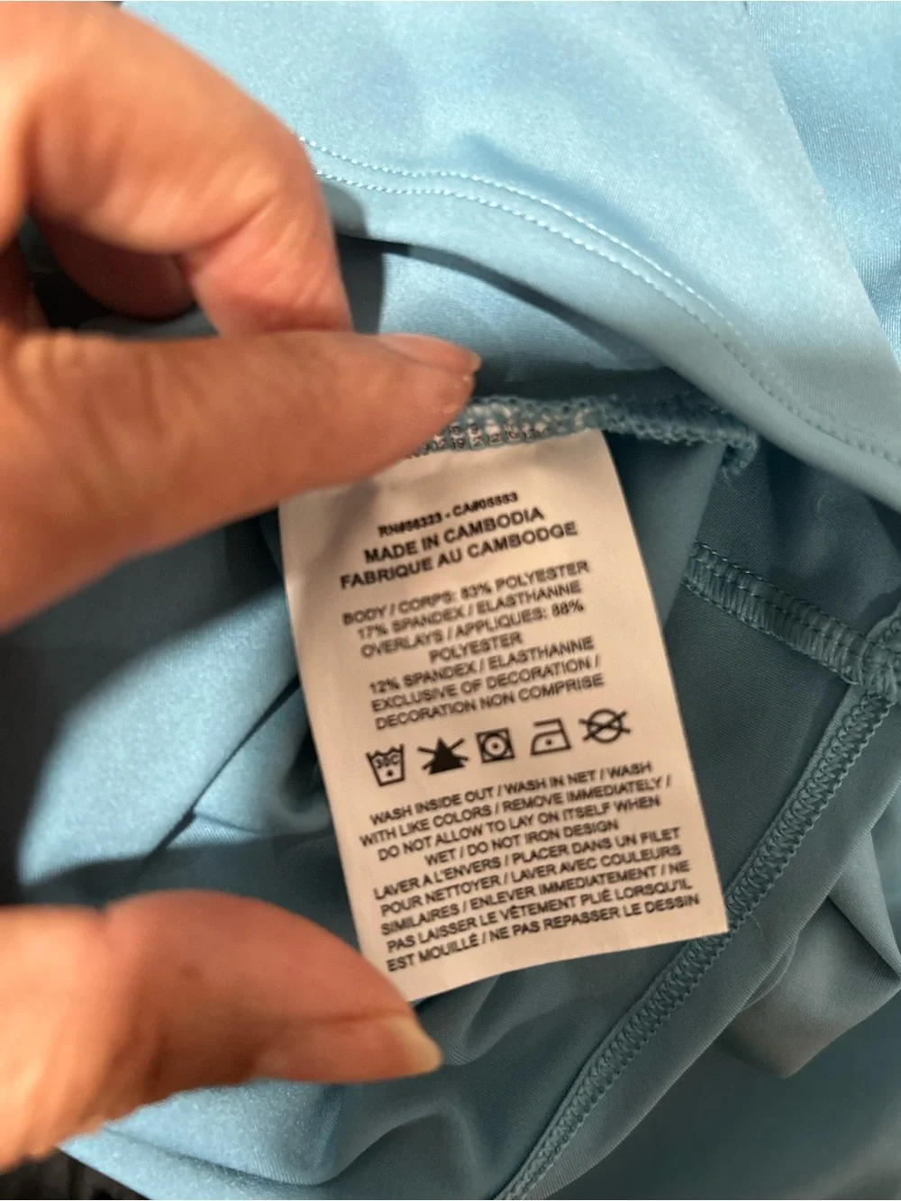 Nike Women’s Sky Blue Long-Sleeve Cropped Athletic Top